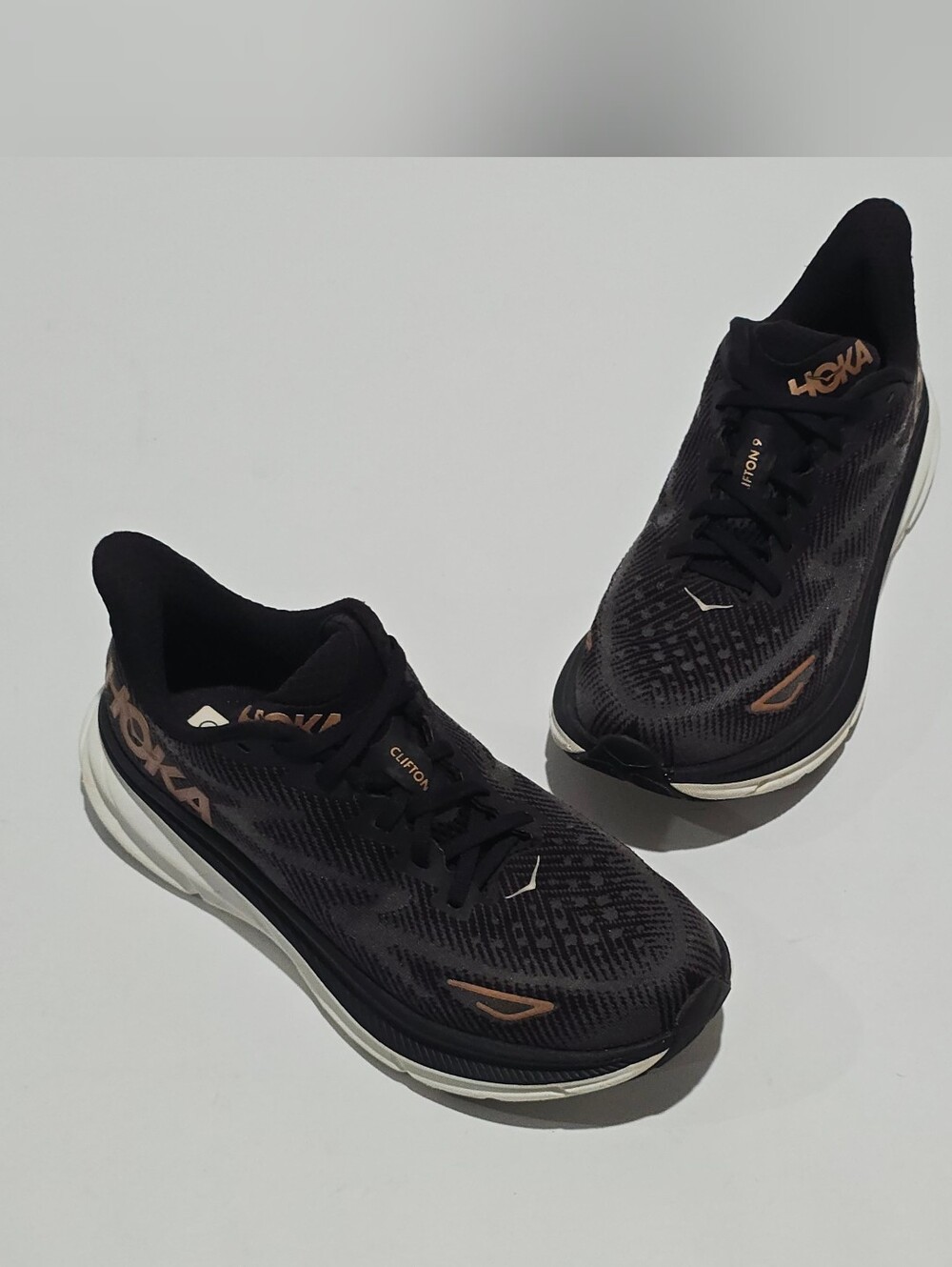 HOKA One One Clifton 9 Women's Size 8B Black Copper Running Shoes 1127896 BCPPR